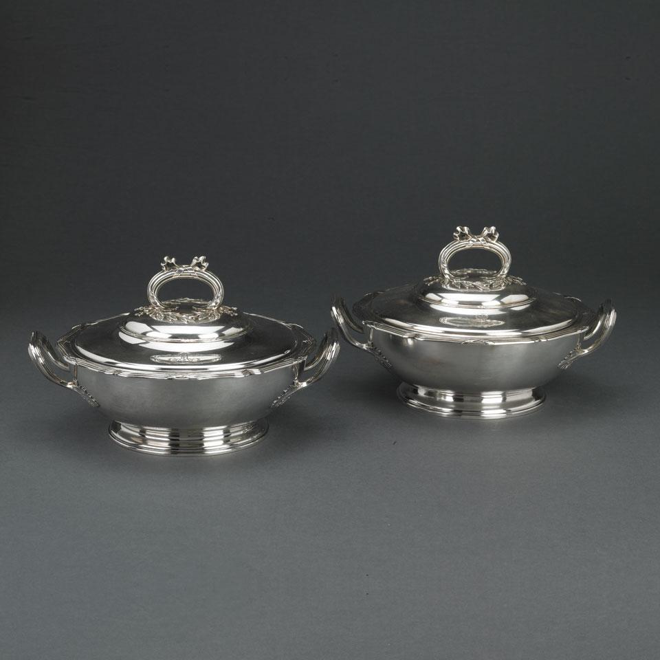 Pair of French Silver Covered Vegetable Dishes, Emile Puiforcat, Paris, early 20th century