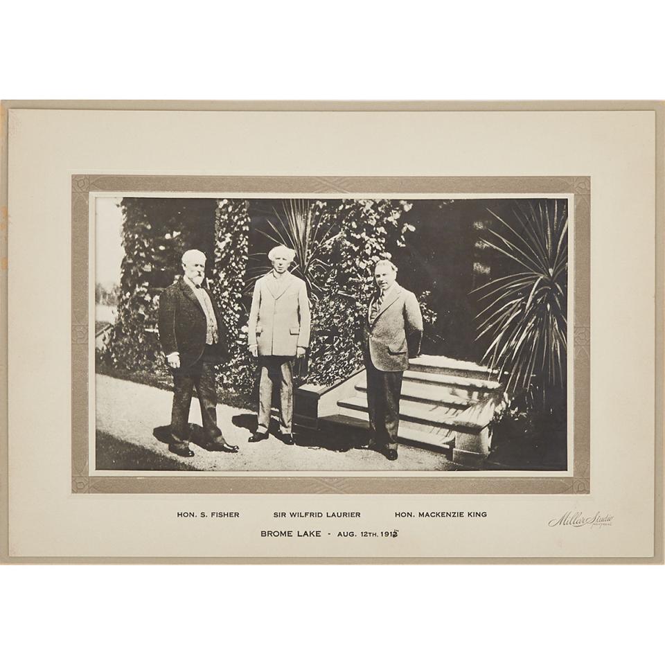 Photograph of Sir Wilfrid Laurier with Sydney Arthur Fisher and Mackenzie King at Brome Lake, August 12, 1912